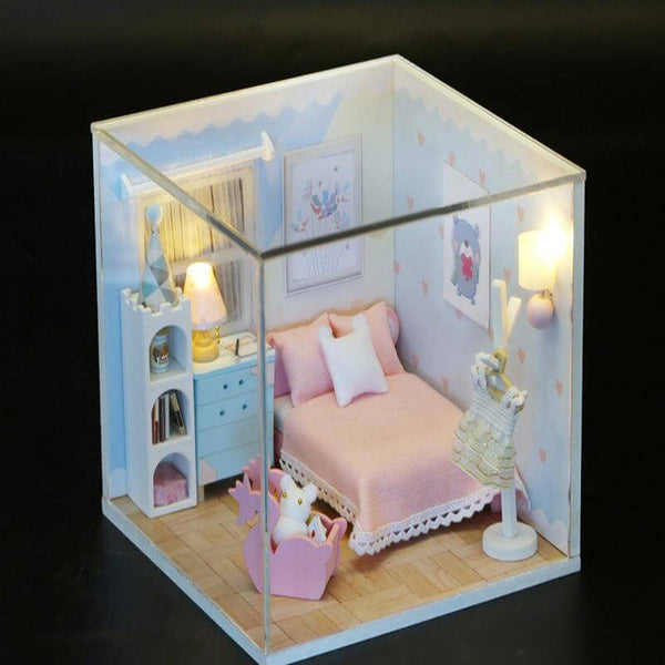 Mini dollhouse