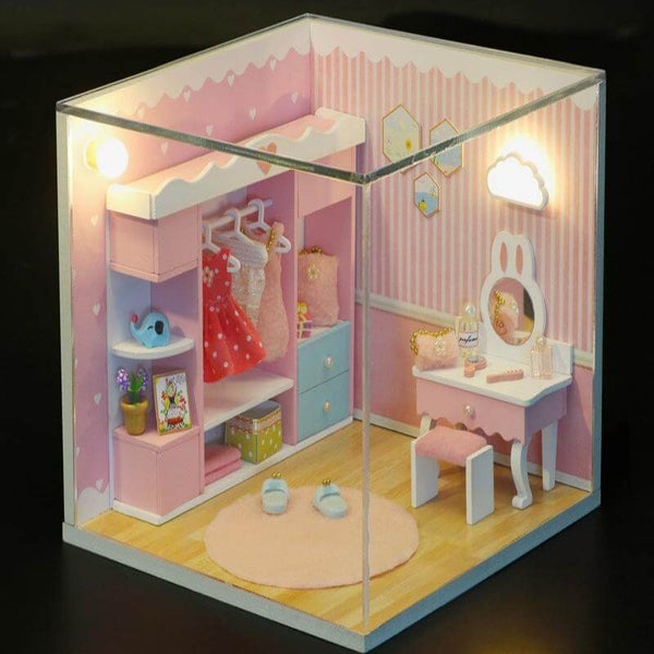 Mini dollhouse