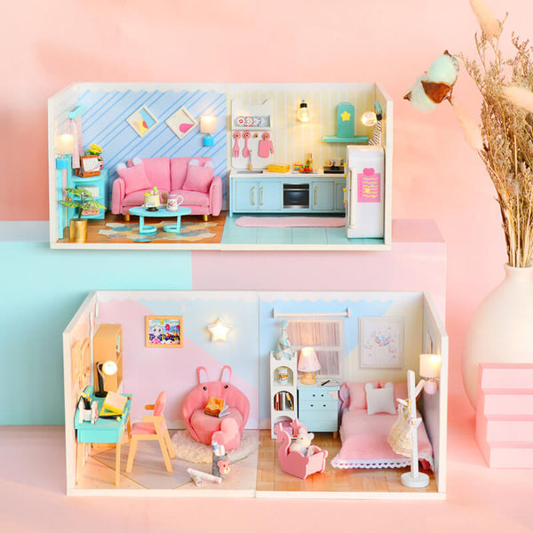 Mini dollhouse