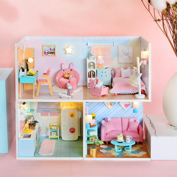 Mini dollhouse